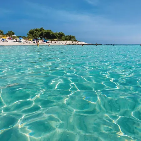 Two-bedroom In Appartement Veli Rat