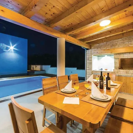 Lovely In With Kitchen