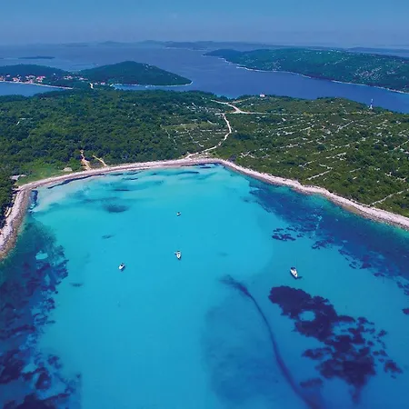 Two-bedroom In Διαμέρισμα *