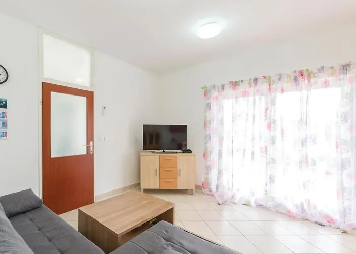 Two-bedroom In Апартаменты Вели-Рат