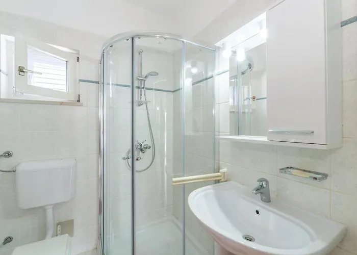 Two-bedroom In Вели-Рат