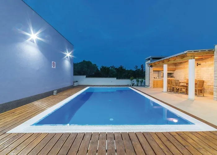 Апартаменты Two-bedroom In Вели-Рат